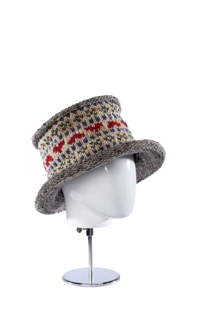 Kilkenny "Caroline" Ladies Hat, Deco-design, Håndstrikket uld. Normalpris 499,- NU 249,-